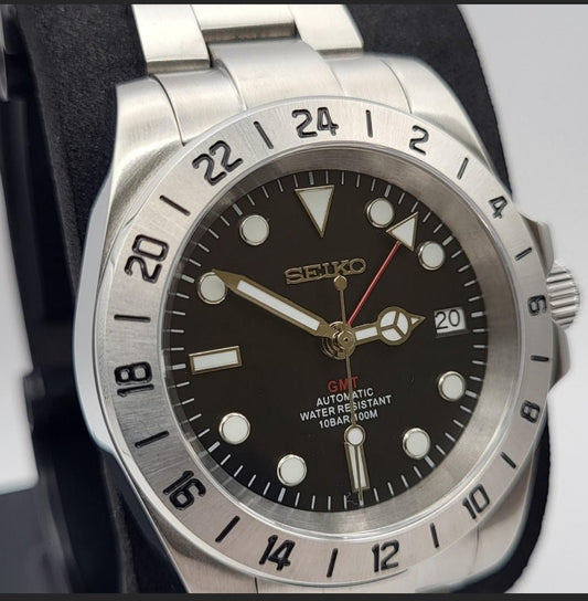 Comparing Watch Movements: Seiko NH35 vs. Rolex - MODTIME
