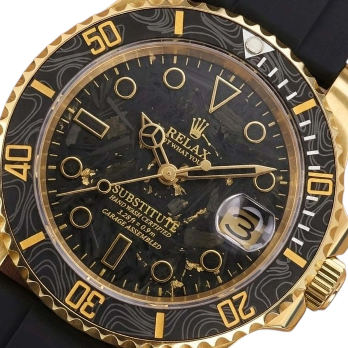 Serie de relojes SeikMaster con fibra de carbono negra y oro - Creaciones Modtime