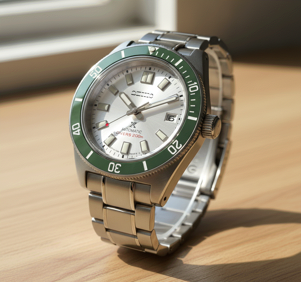 SeikMariner green and white Seiko mod diver watch with NH35 automatic movement and sapphire crystal