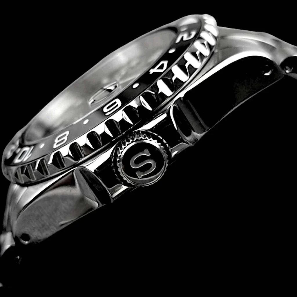 Seiko Mod Submariner Watch with a 42mm SKX Grey Black Bruce Wayne Bezel case built by Modtime Creations