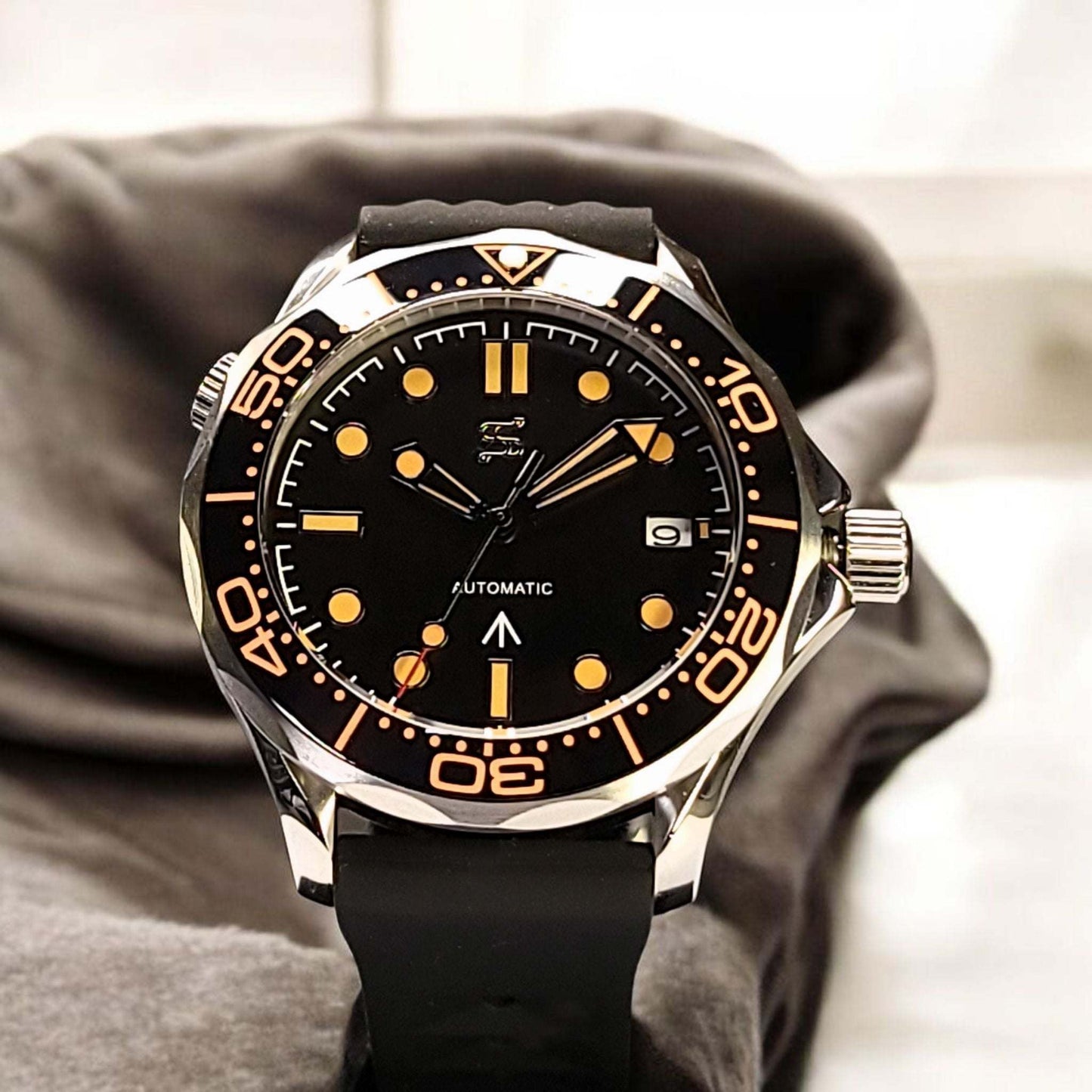 Seiko Mod Sea Master Spectre Homage Black Dial: Dive into Classic Style - MODTIME