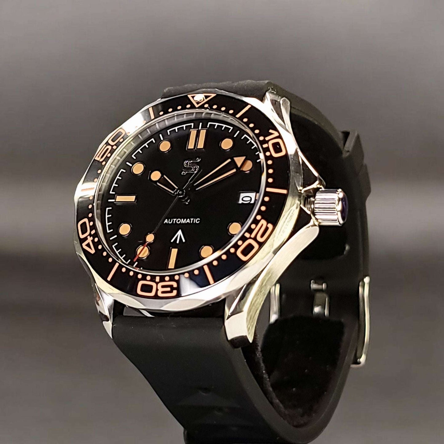 Seiko Mod Sea Master Spectre Homage Black Dial: Dive into Classic Style - MODTIME