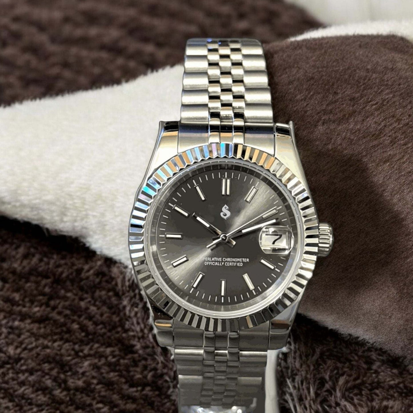 Seiko Mod DateJust aka SeikoJust Grey Dial - Modtime Creations