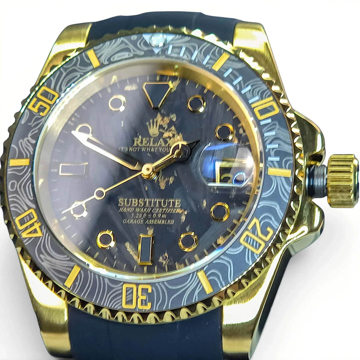Seiko Mod Submariner Carbon Fiber Gold Black Dial at modtime creations
