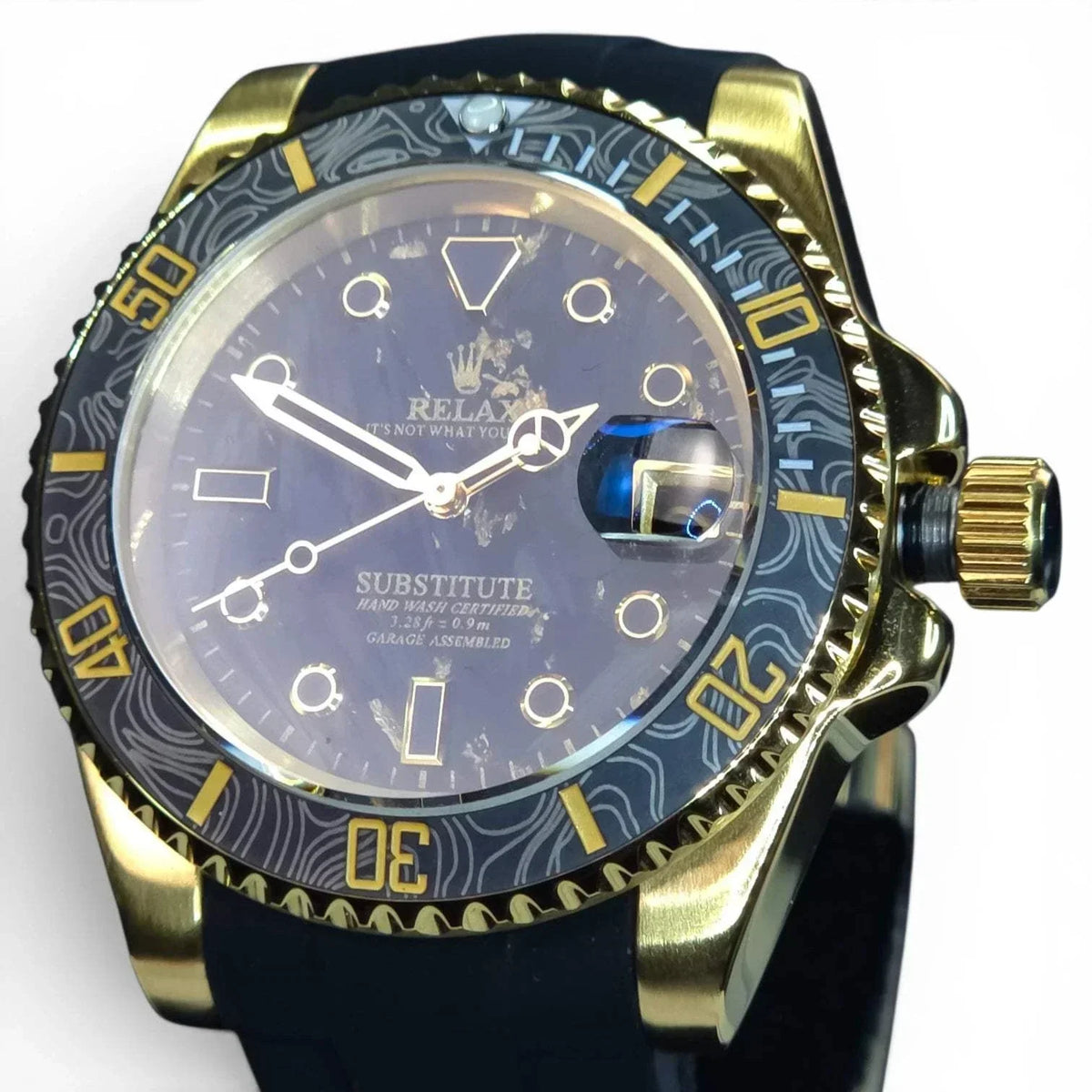 Seiko Mod Submariner Carbon Fiber Gold Black Dial at modtime creations