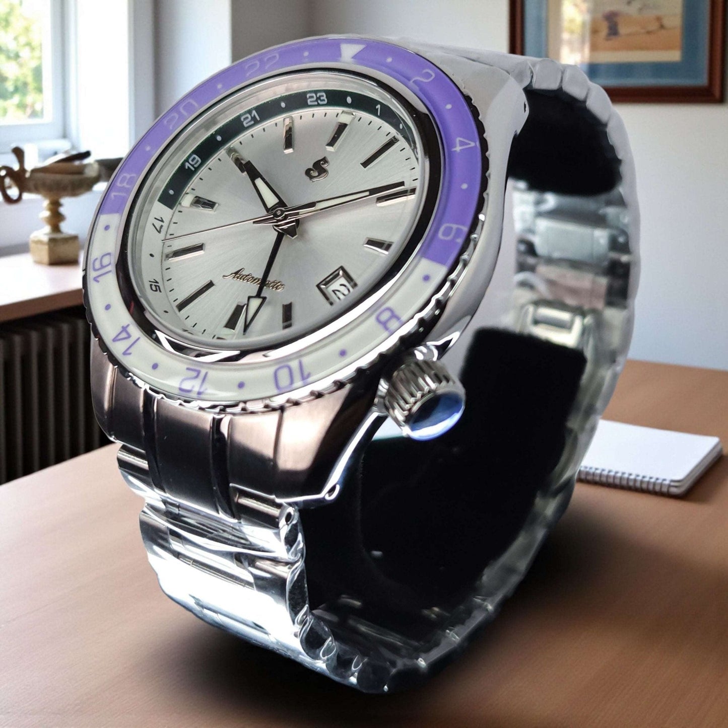 Modded Seiko Automatic GMT: Purple White Bezel - MODTIME