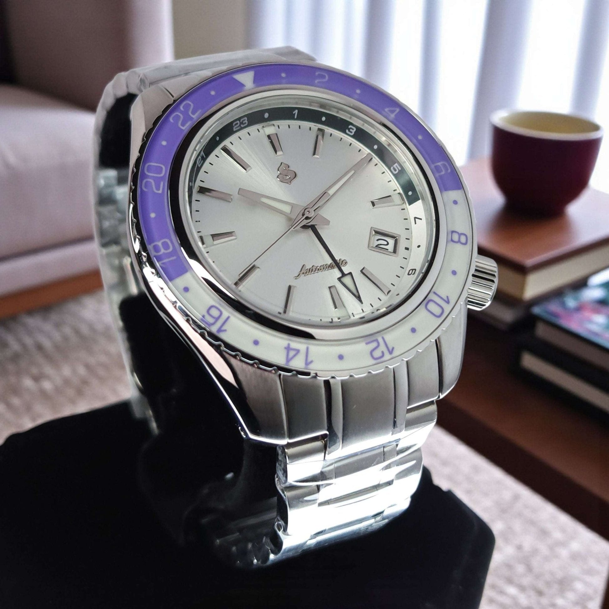 Modded Seiko Automatic GMT: Purple White Bezel - MODTIME