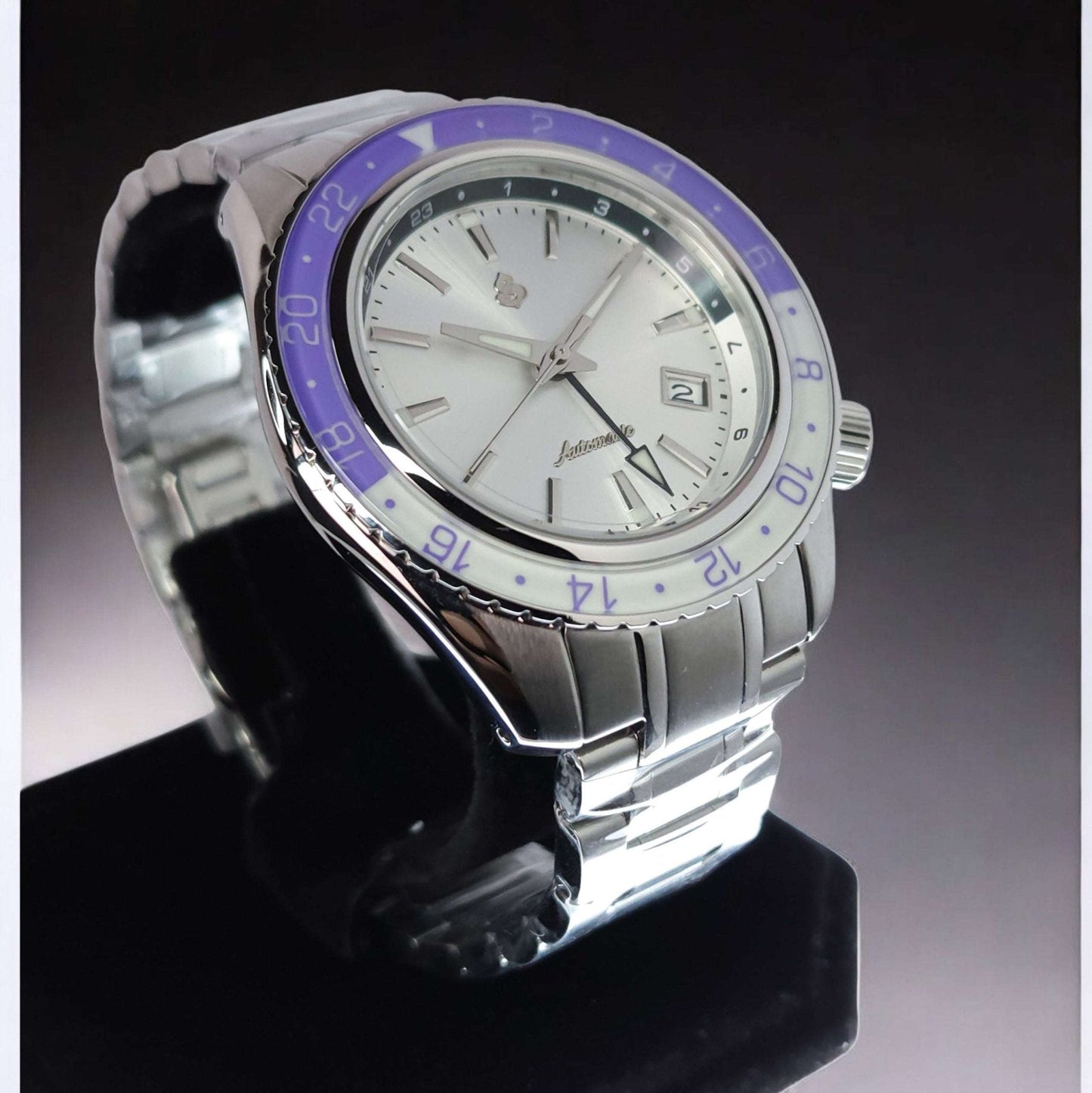 Modded Seiko Automatic GMT: Purple White Bezel - MODTIME