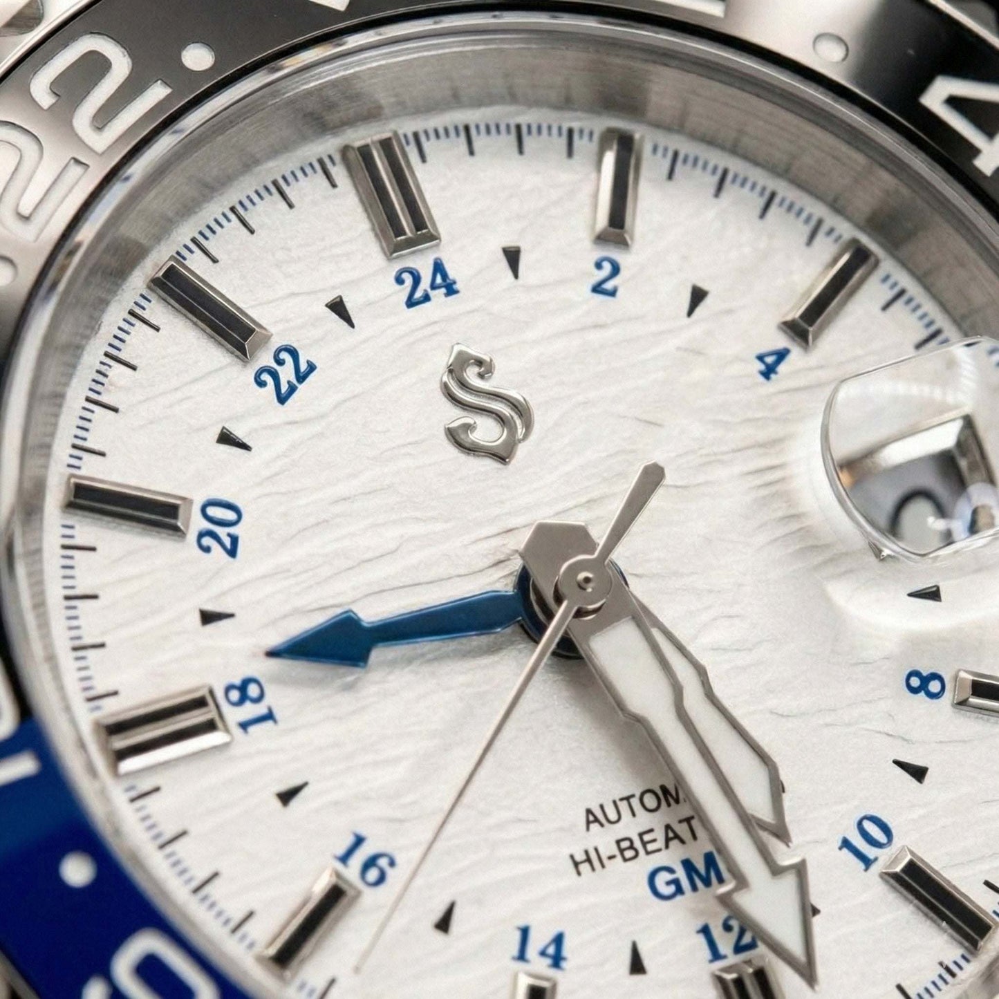 SeikGMT white dial BatGirl Fusion Mod Seiko Modtime luxury watch with NH34 GMT movement