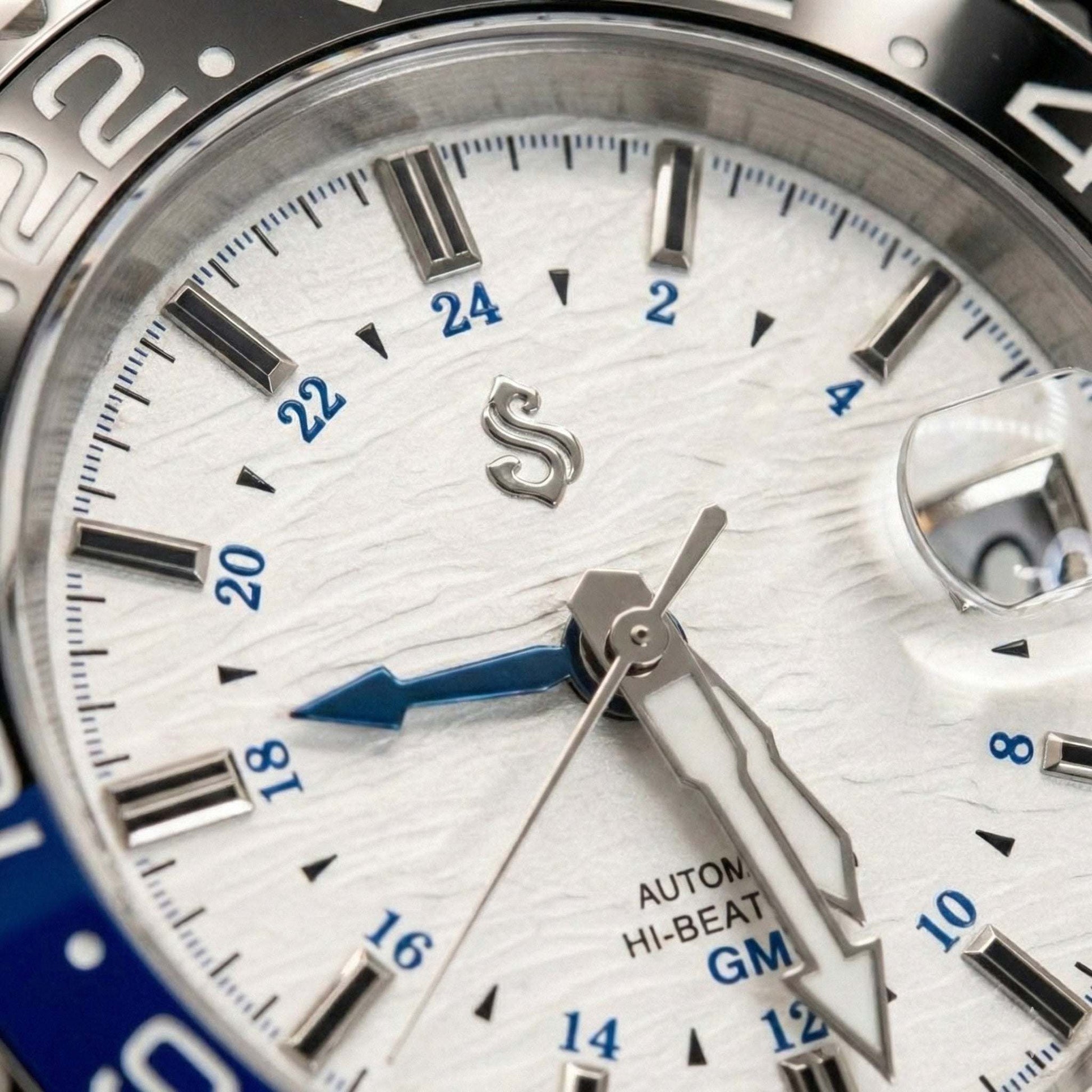 SeikGMT white dial BatGirl Fusion Mod Seiko Modtime luxury watch with NH34 GMT movement