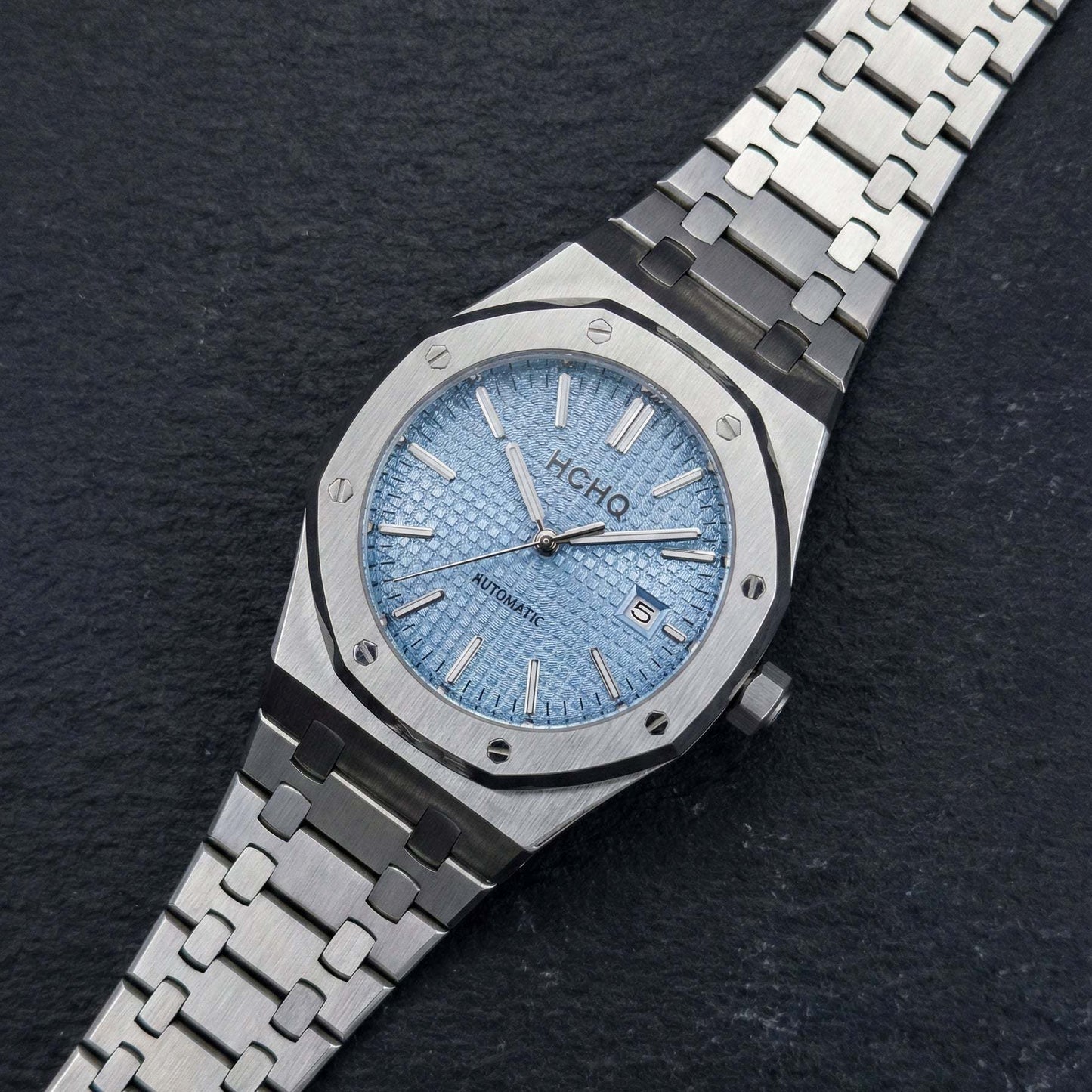 Seiko Mod Heritage Oak Tiff Blue luxury watch with 316L stainless steel case and sapphire crystal