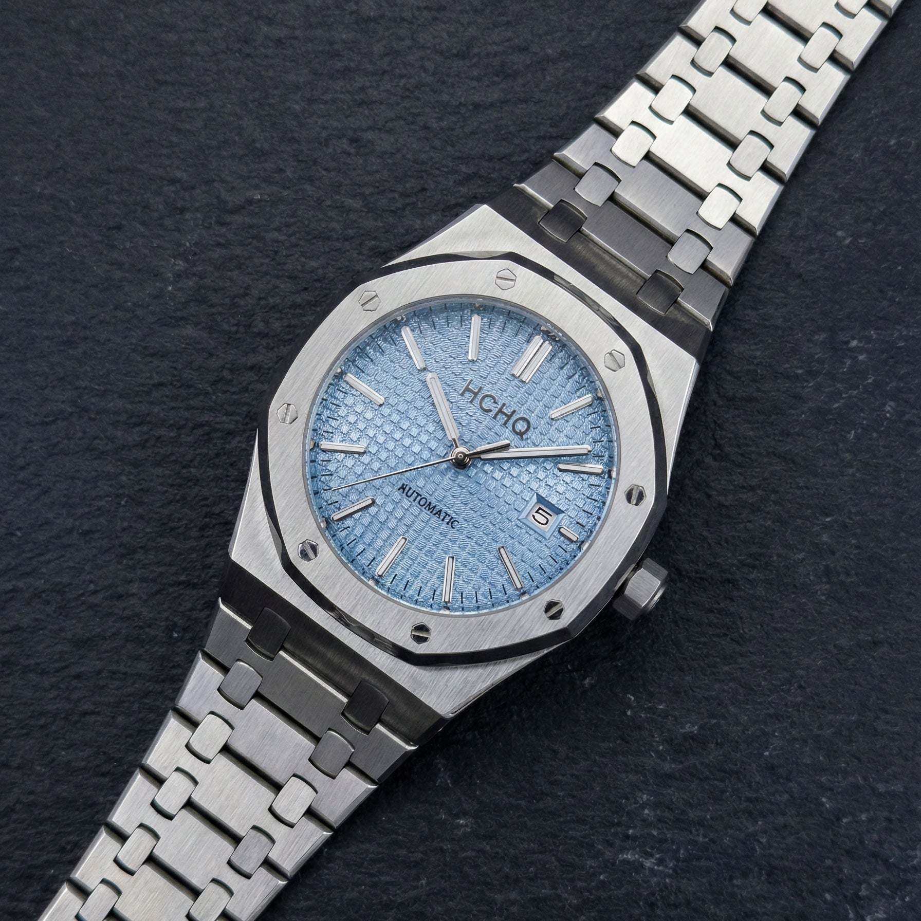 Seiko Mod Heritage Oak Tiff Blue luxury watch with 316L stainless steel case and sapphire crystal