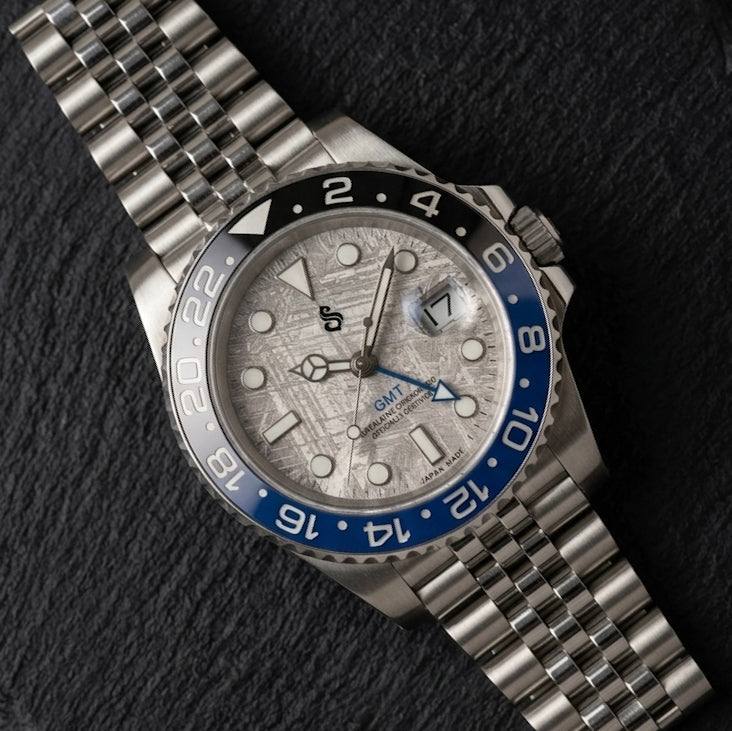 SeikMariner Grey Carbon Fiber Diver "Batman" blue black 40mm luxury mod watch with sapphire crystal and Japanese NH35 automatic movement