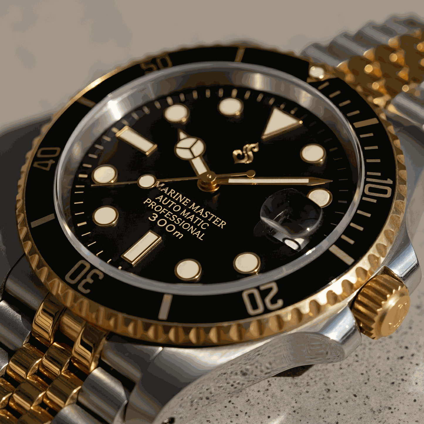 SeikMariner Black Gold two-tone Seiko Mod luxury diver watch with sapphire crystal and NH35 movement