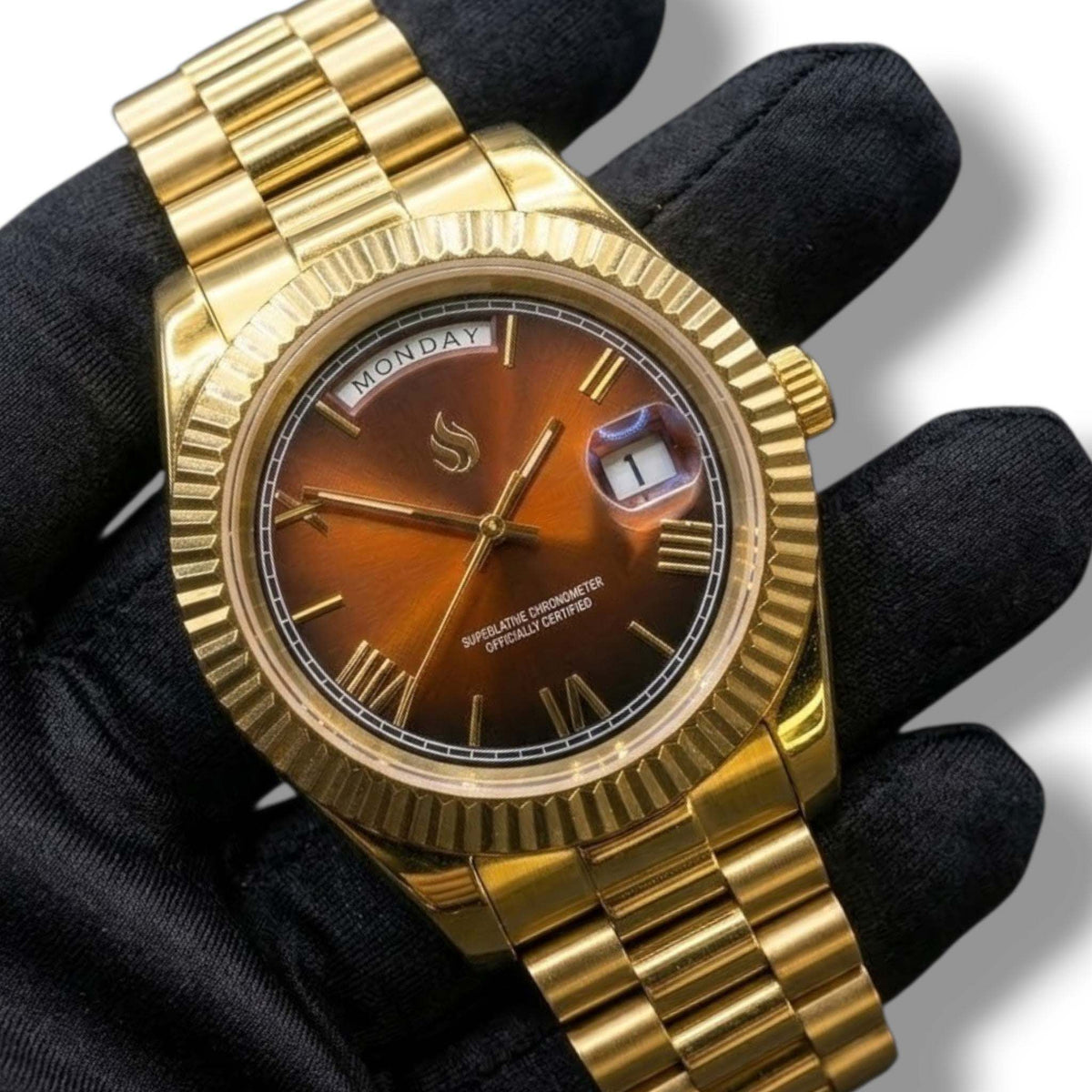 Reloj Modificado con Esfera de Números Romanos de Chocolate Dorado Día y Fecha - Modtime Creations