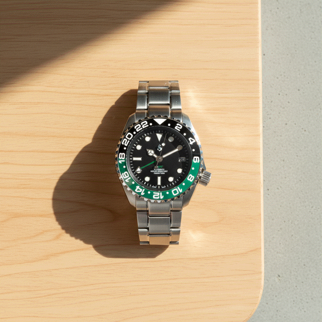 Seiko Mod SeikMaster 42mm SKX GMT Green Black "Sprite" diver watch with Japanese NH34 automatic movement and sapphire crystal