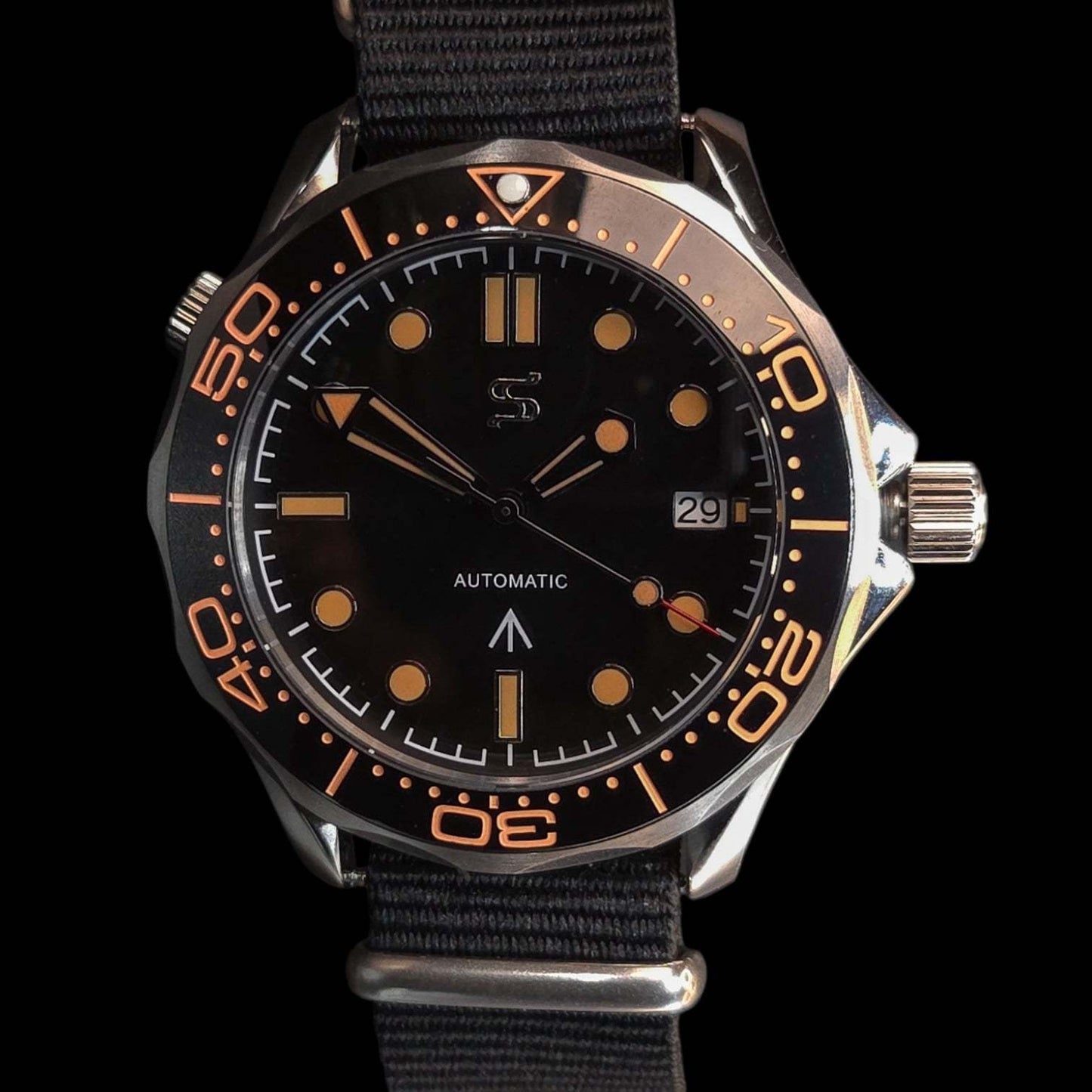 Master 007 Homage Black Dial Mod: Dive into Classic Style