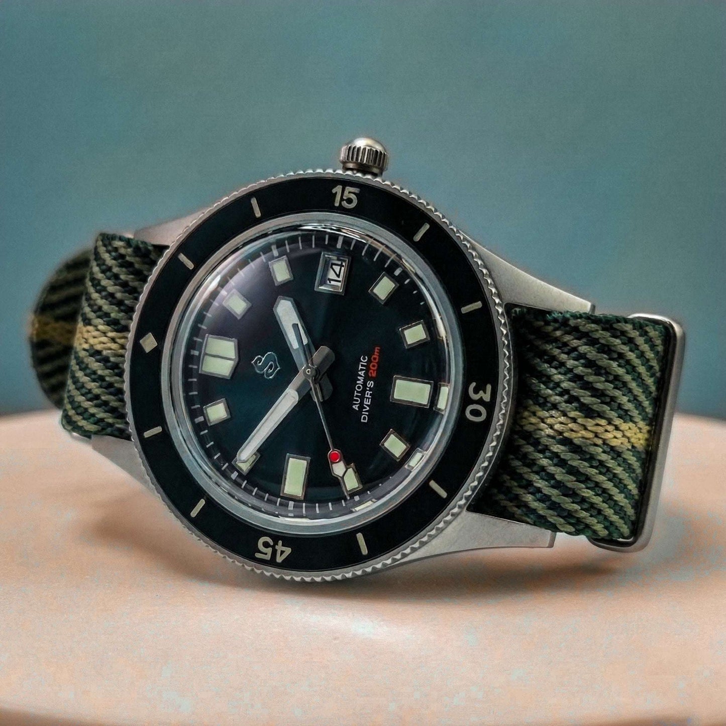Custom Seiko Mod Vintage Diver watch with sapphire crystal and stainless steel case by Modtime Creations