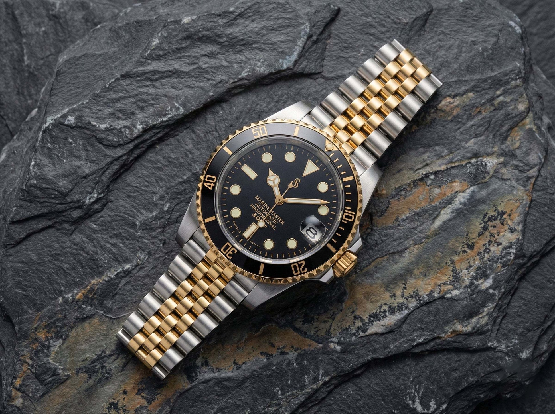 SeikMariner Black Gold two-tone Seiko Mod luxury diver watch with NH35 automatic movement and sapphire crystal