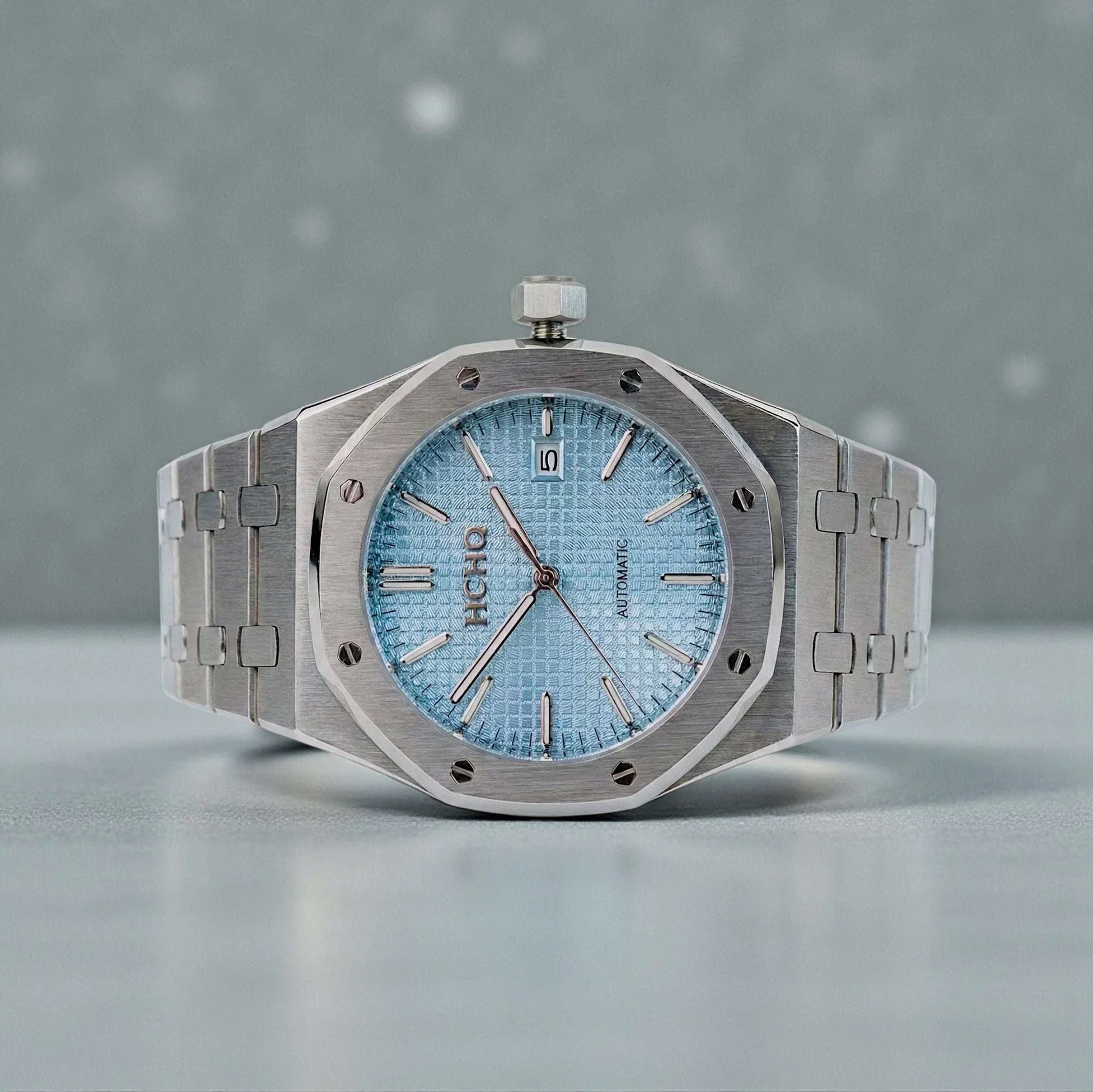 Seiko Mod Heritage Oak Tiff Blue luxury watch with 41mm stainless steel case and sapphire crystal