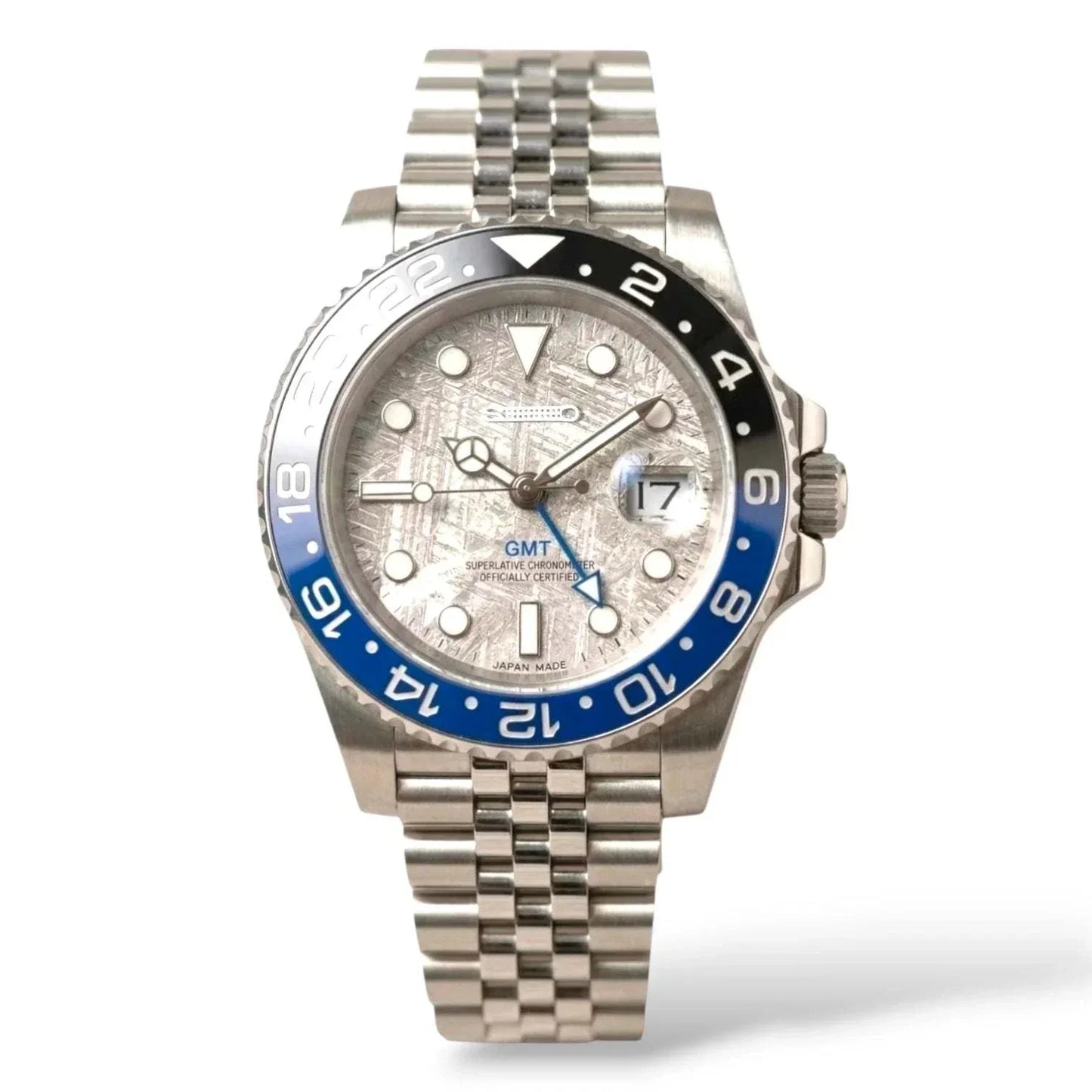 SeikMariner Grey Carbon Fiber Diver watch with blue-black "Batman" bezel and 40mm stainless steel case