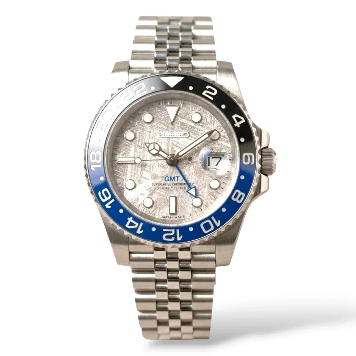 SeikMariner Grey Carbon Fiber Diver watch with blue-black "Batman" bezel and 40mm stainless steel case