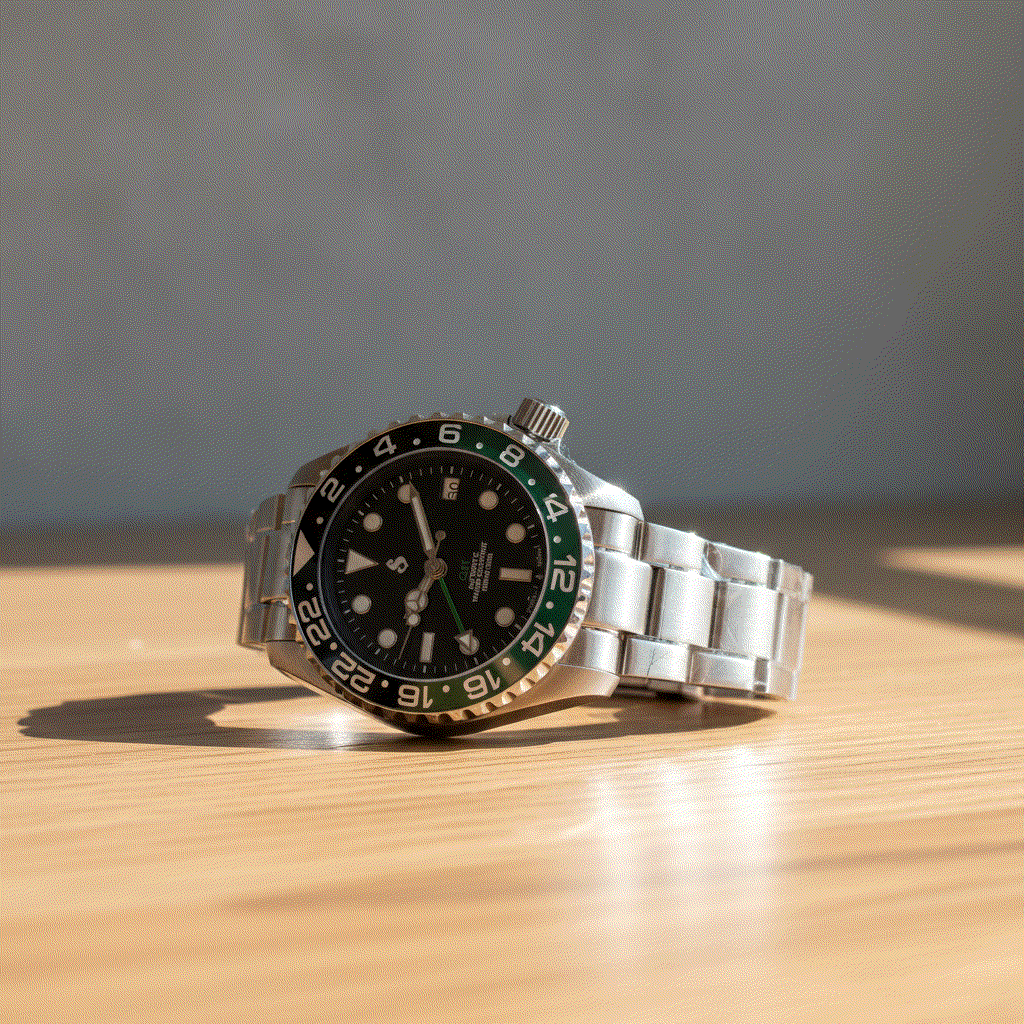 SeikMaster 42mm Seiko Mod SKX GMT green black Sprite diver watch with sapphire crystal and stainless steel case