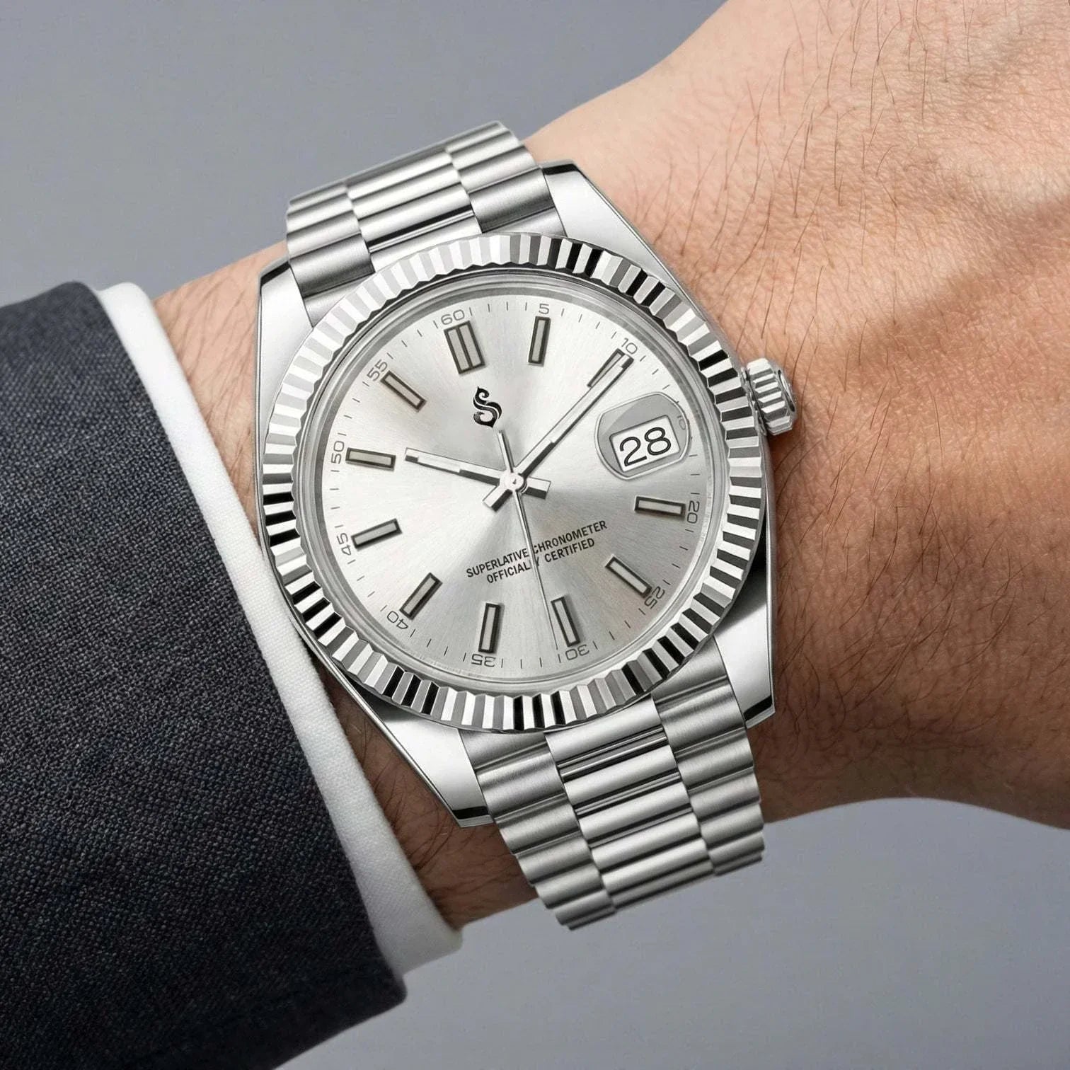 Seiko Mod silver white dial watch with date window and stainless steel case