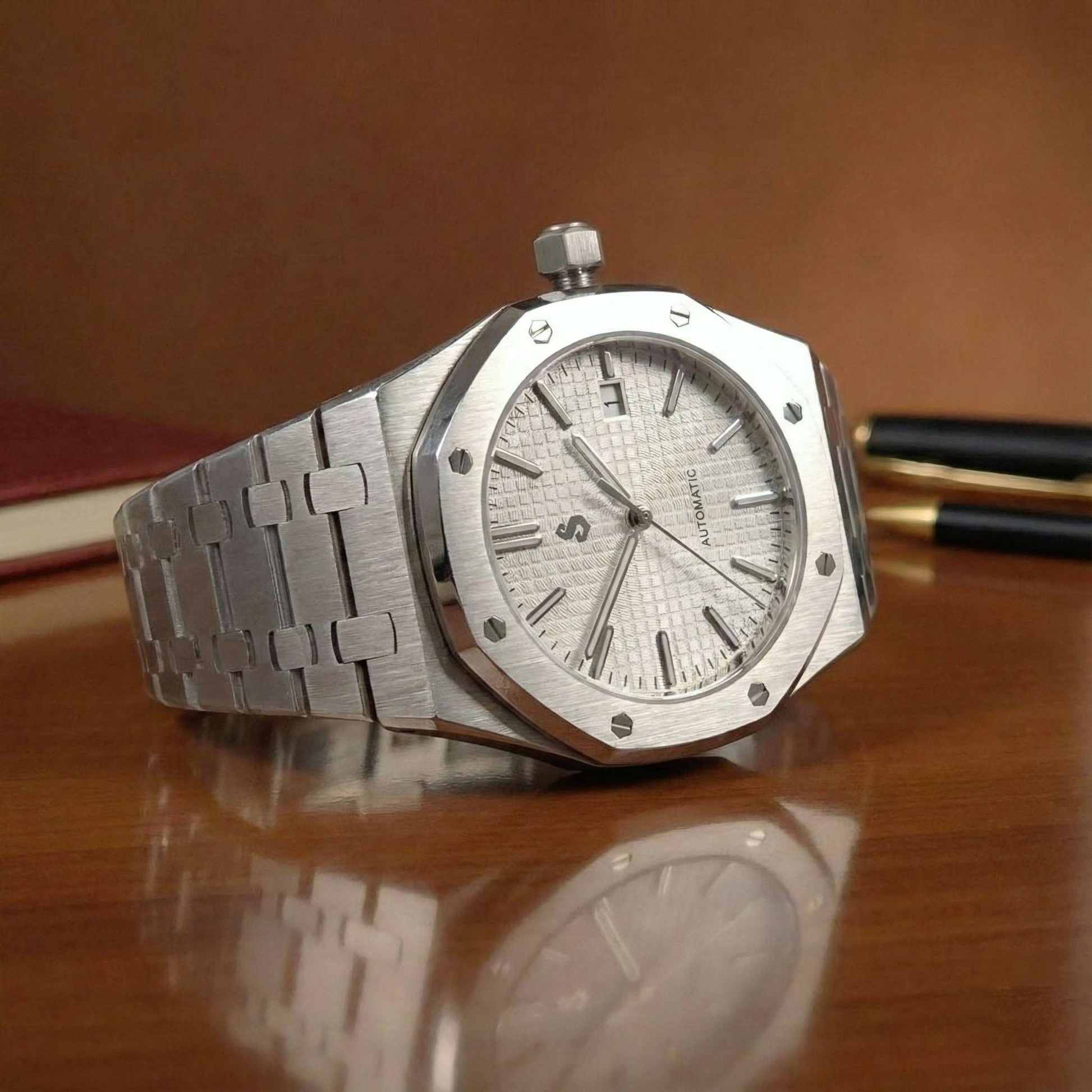 Seiko Mod Heritage Oak watch with white dial and stainless steel case by Modtime Creations