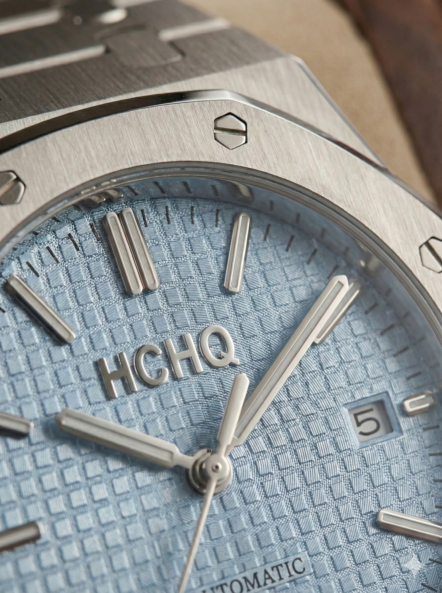 Seiko Modtime Heritage Oak luxury watch with Tiff Blue dial and stainless steel case