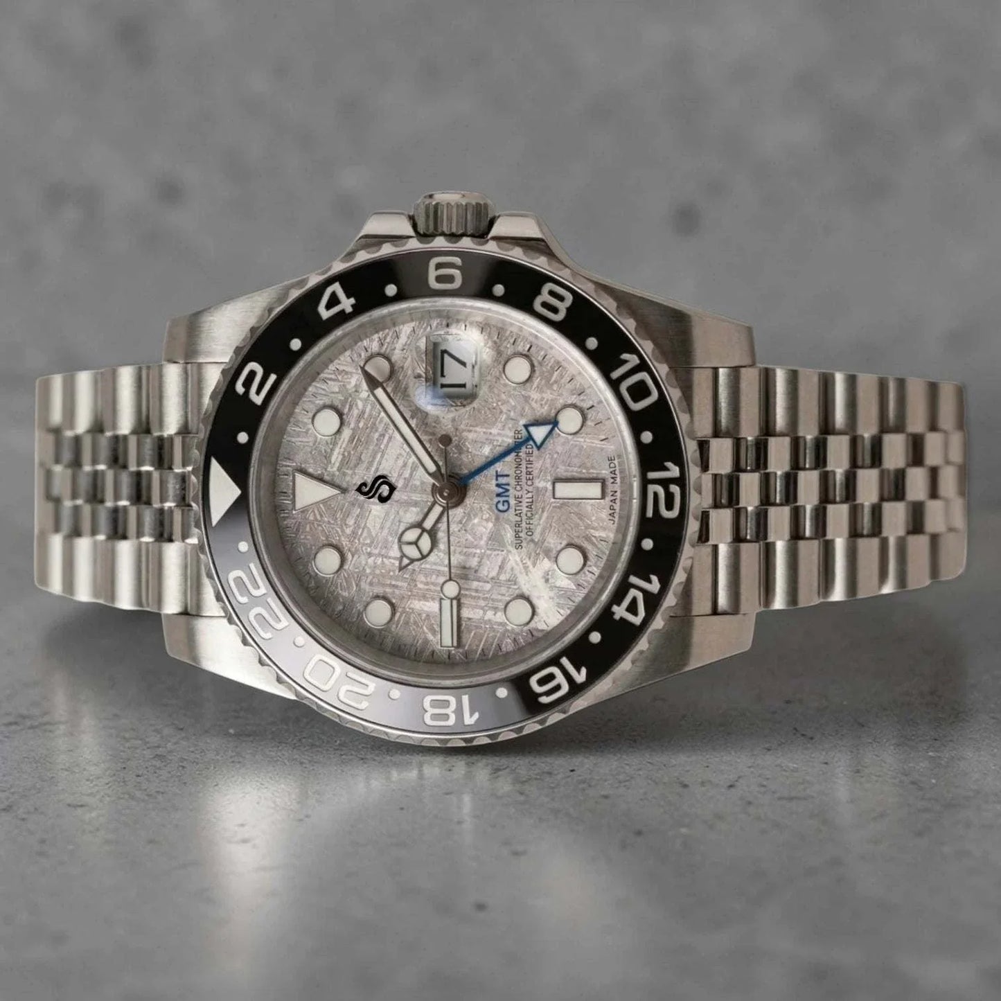 Seiko Mod Grey Carbon Fiber Diver Black GMT - Modtime Luxury Watch