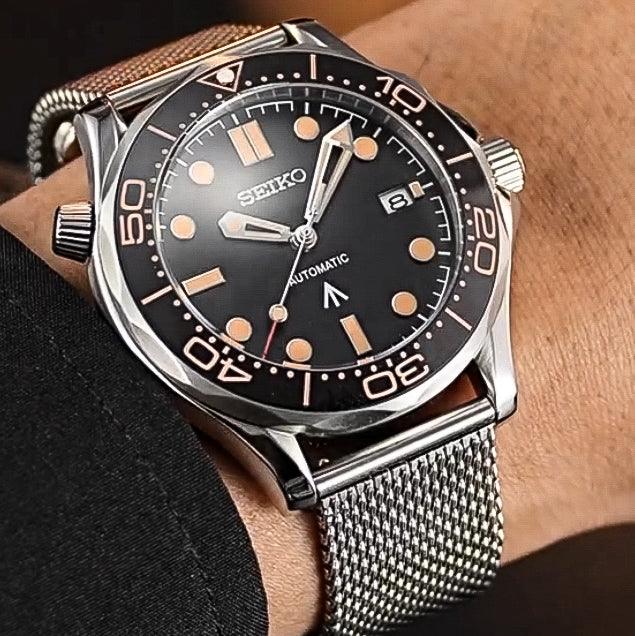 S Mod Master Homage Black Dial: Dive into Classic Style - MODTIME