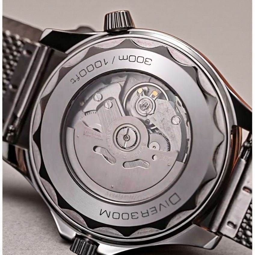 S Mod Master Homage Black Dial: Dive into Classic Style - MODTIME