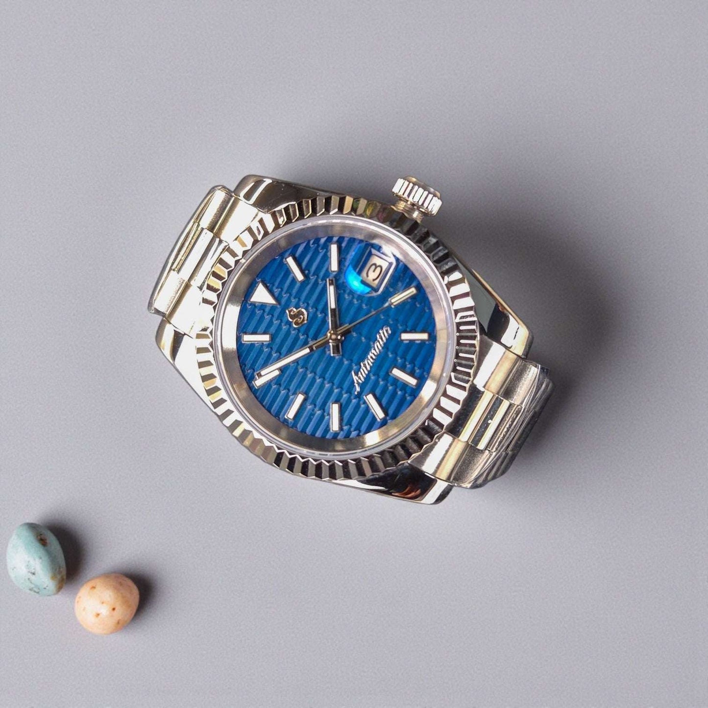 SeikJust Date Window Blue Ripple Motif Dial Mod - Modtime - MODTIME