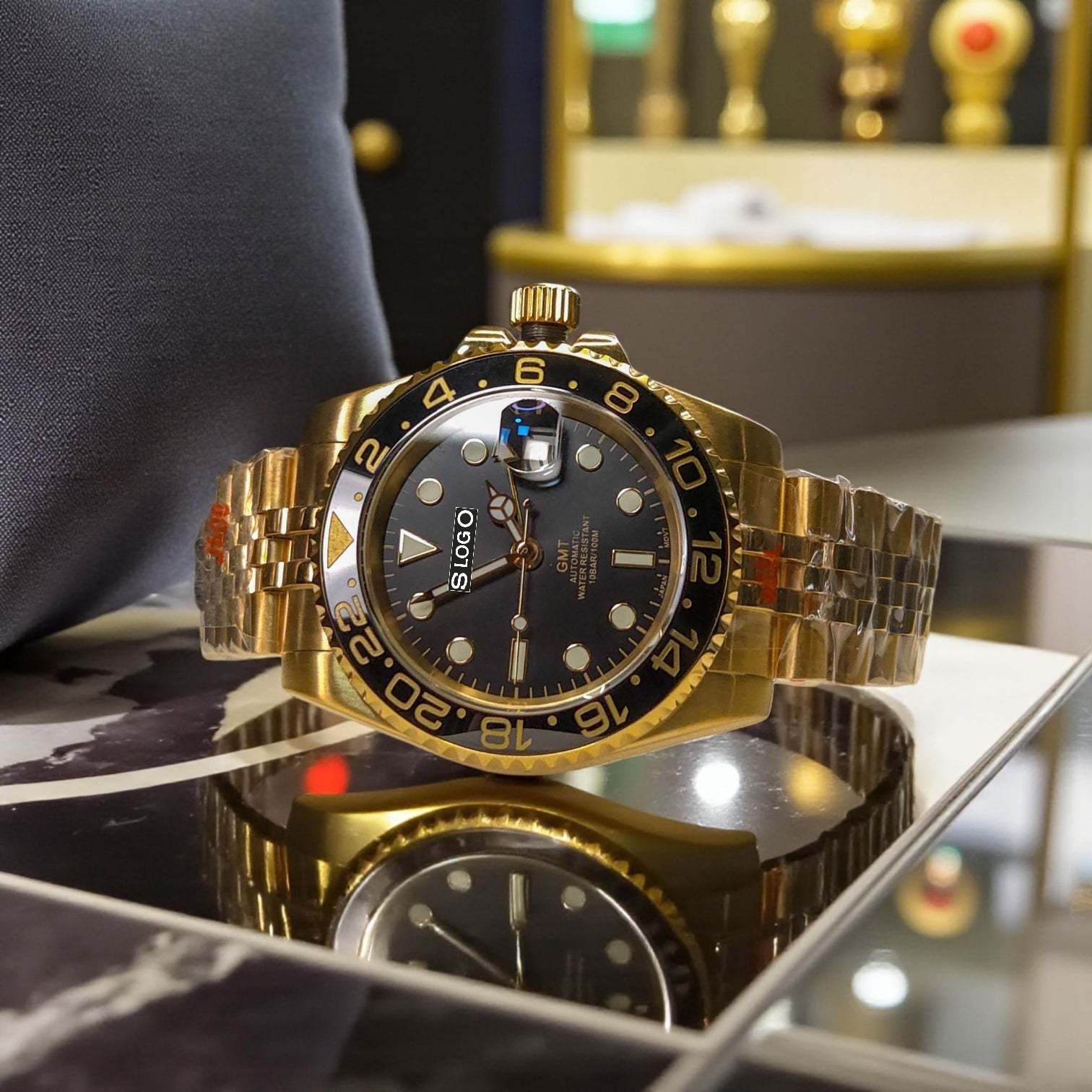 SeikMariner GMT Gold Black Mod Series - Modtime - MODTIME