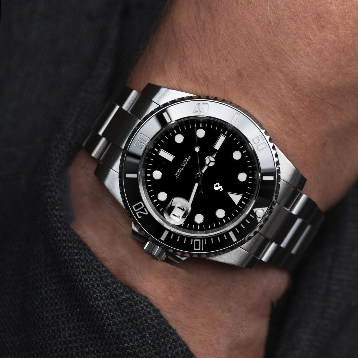 Seikmariner "Midnight Black" Diver Mod Series - Modtime - MODTIME