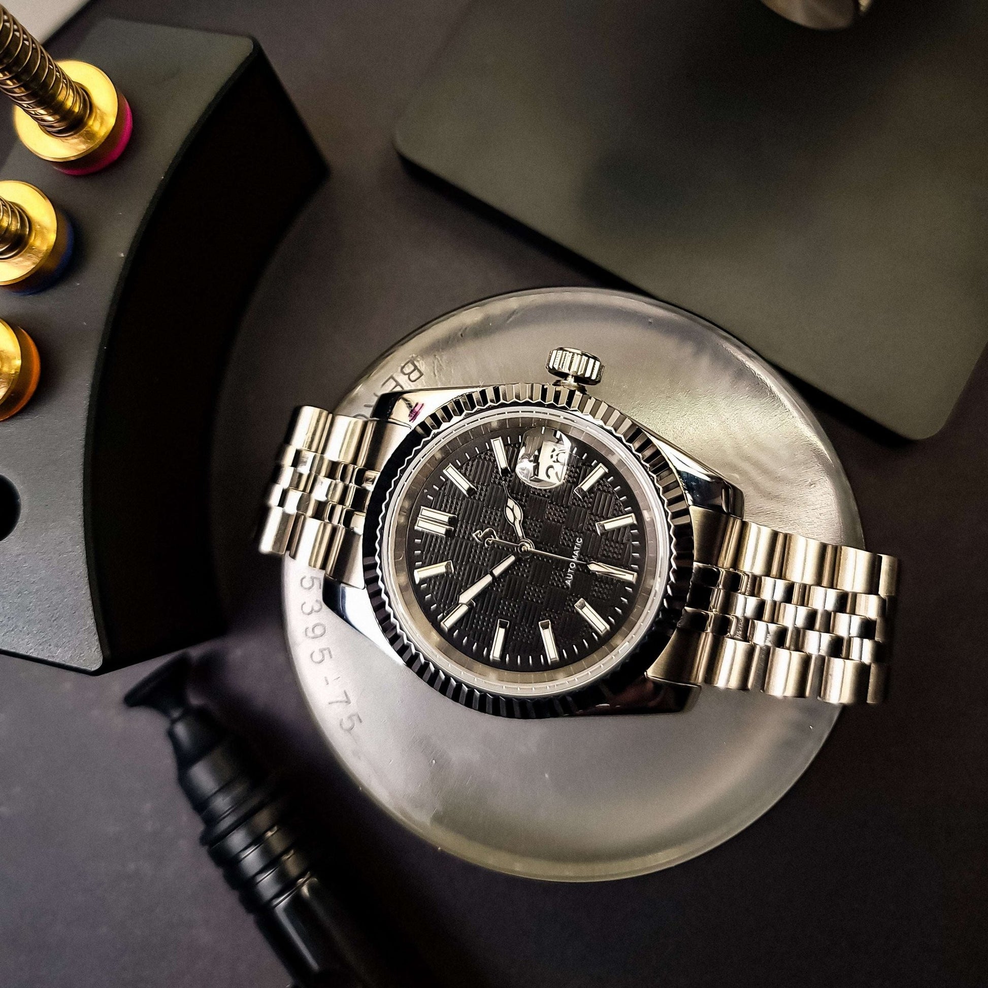 Seiko Mod SeikoJust Vintage Checkered Black Dial - Timeless - MODTIME